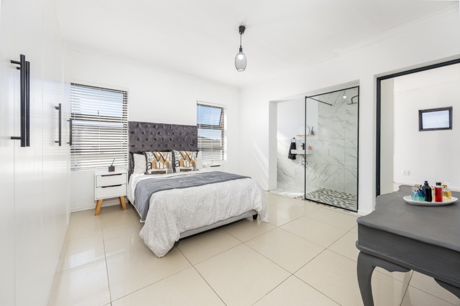 8 Bedroom Property for Sale in Haasendal Western Cape